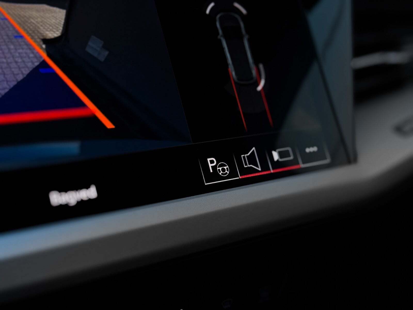 Grå Audi Q4 e-tron fra 2023