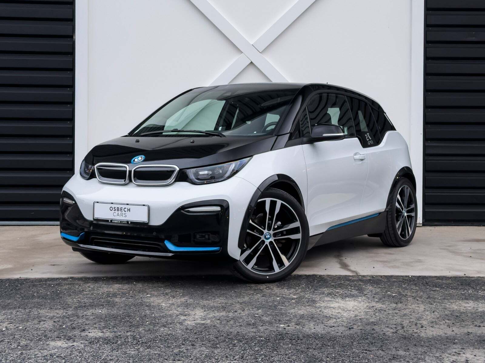 BMW i3s Charged