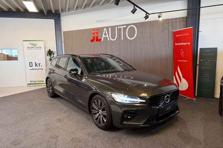 Grå Volvo V60 fra 2021