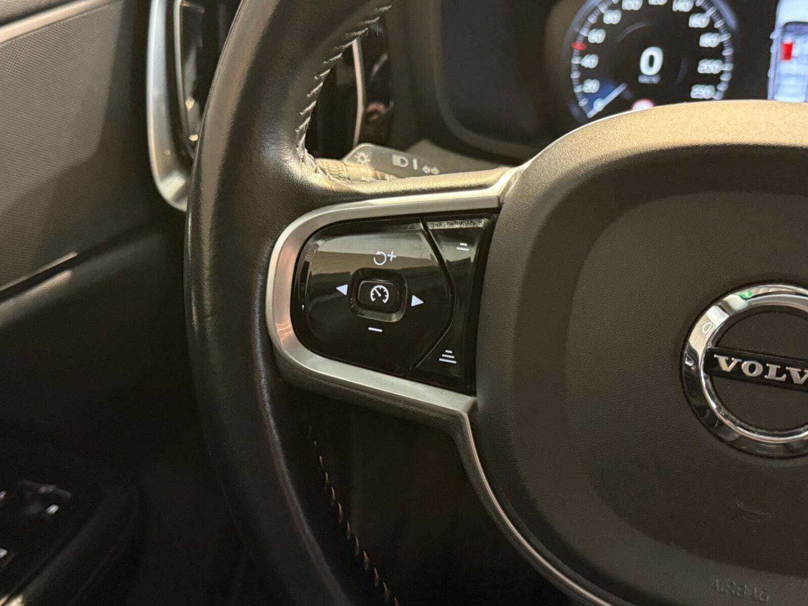 Sort Volvo V60 fra 2021