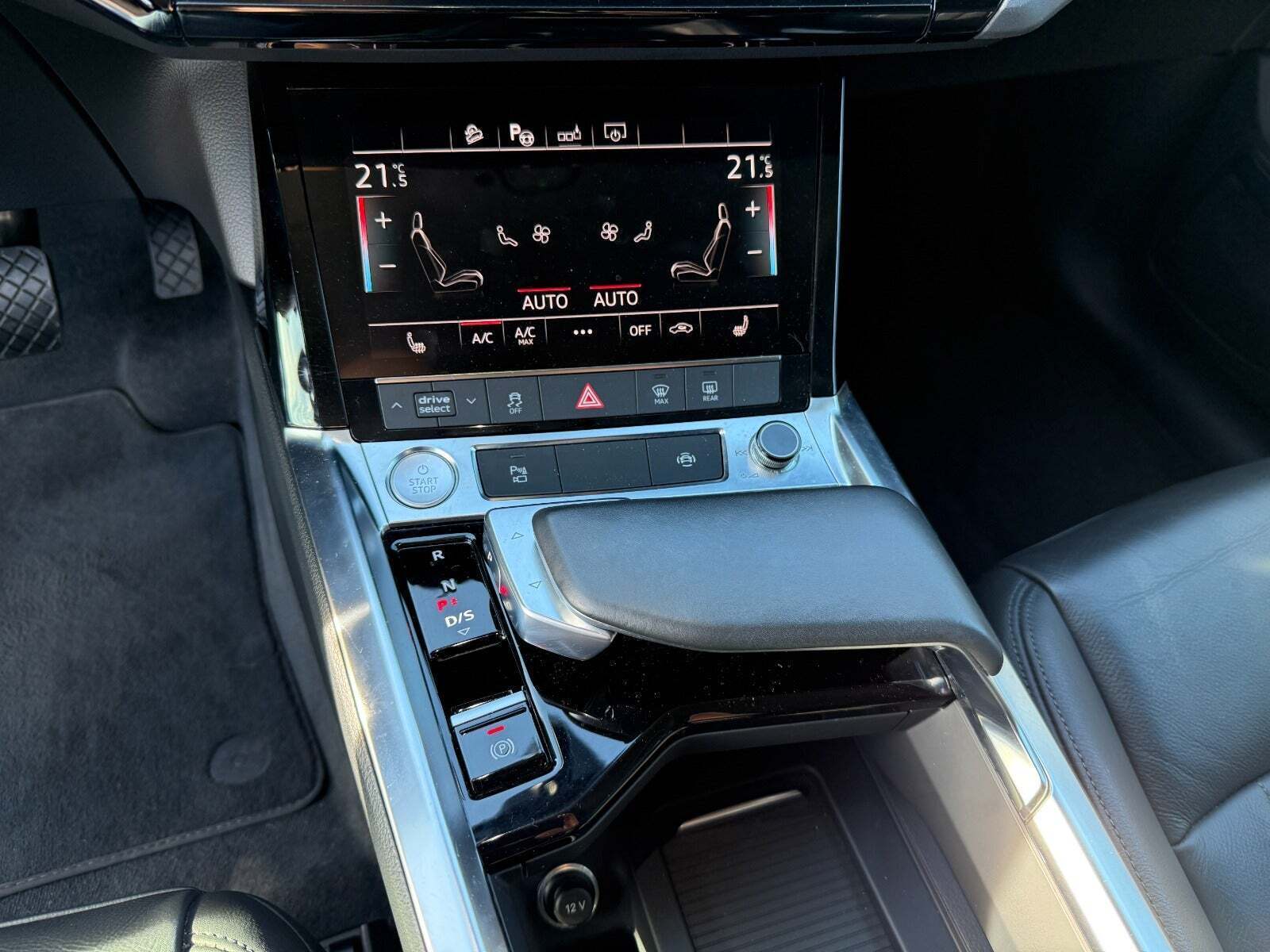 Sort Audi e-tron fra 2020