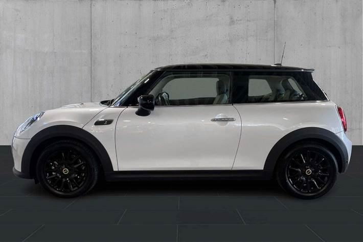 Hvid Mini Cooper SE fra 2023