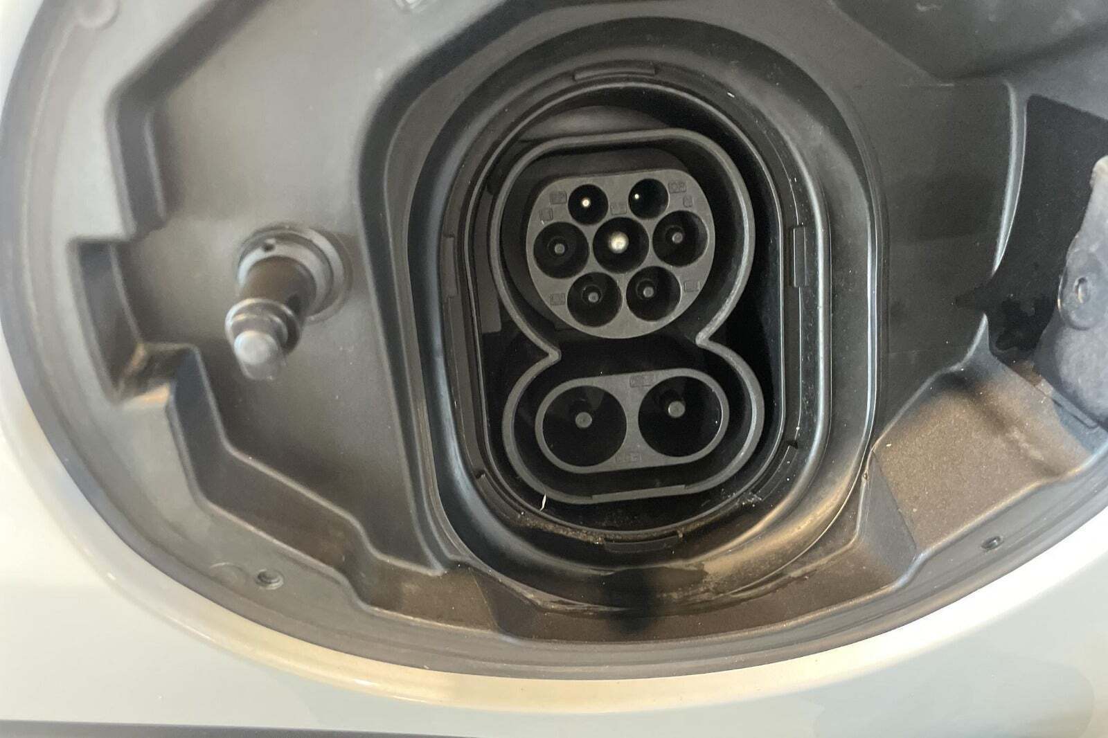 Hvid Mini Cooper SE fra 2023