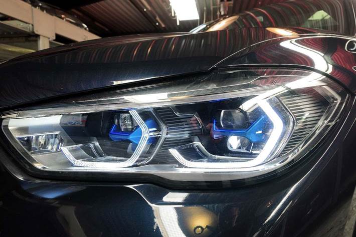 Sort BMW X5 fra 2020