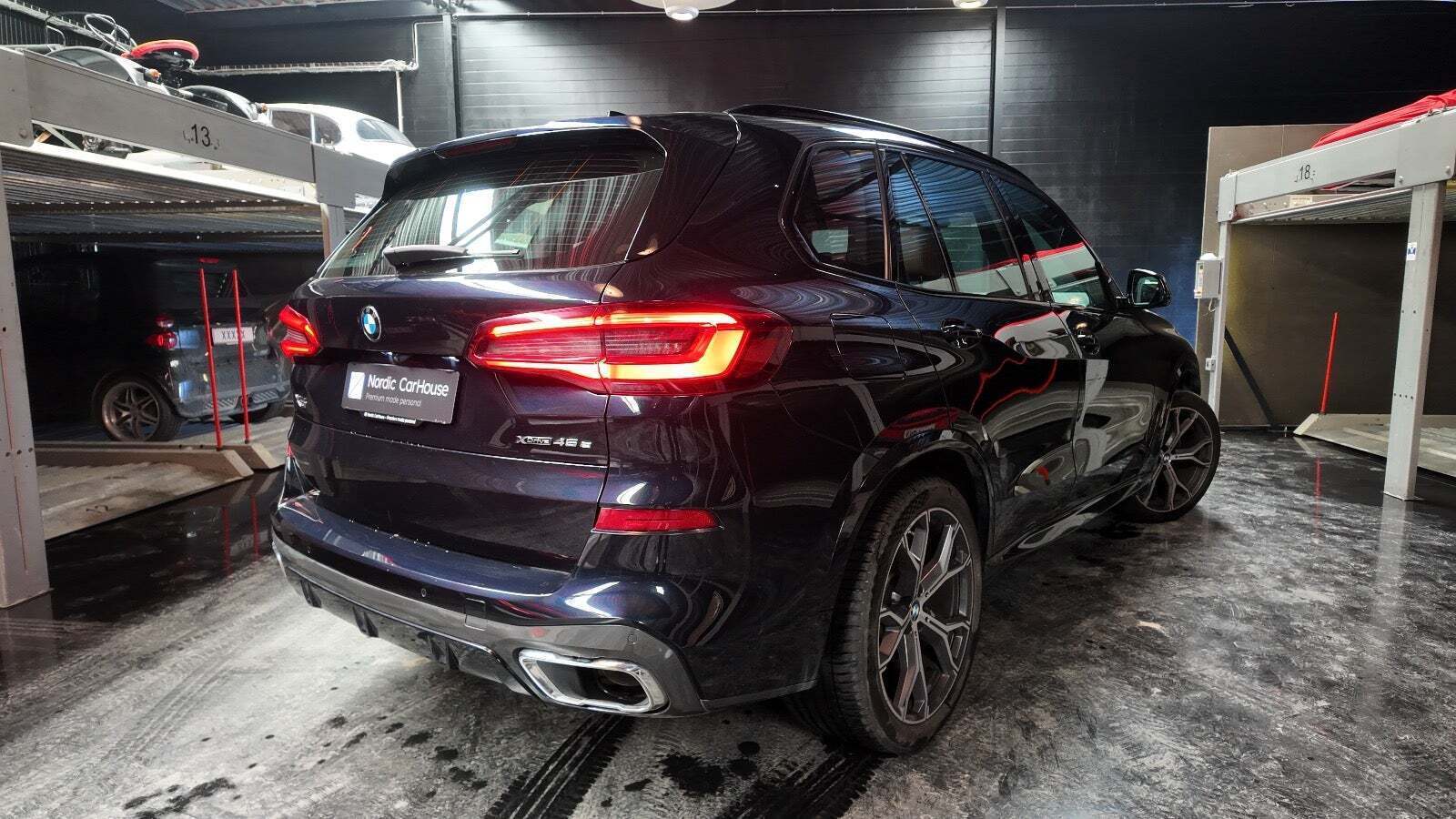 Sort BMW X5 fra 2020