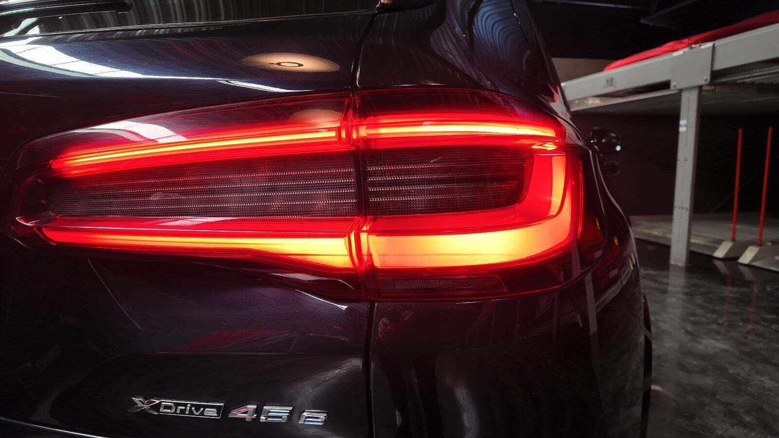 Sort BMW X5 fra 2020