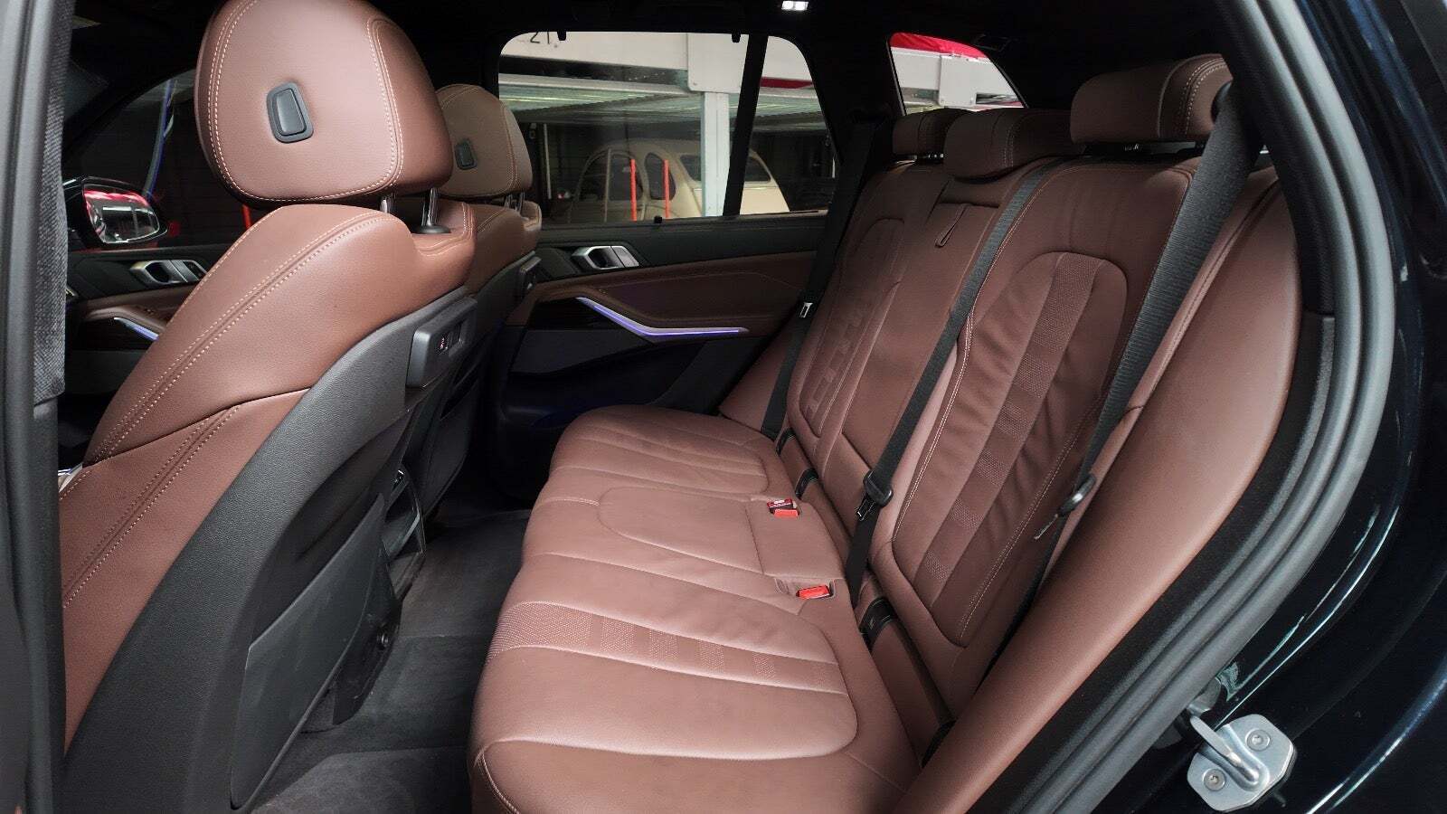 Sort BMW X5 fra 2020