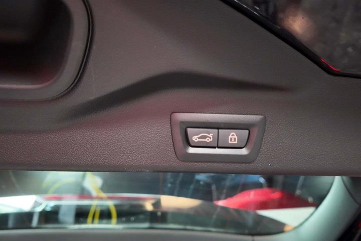 Sort BMW X5 fra 2020