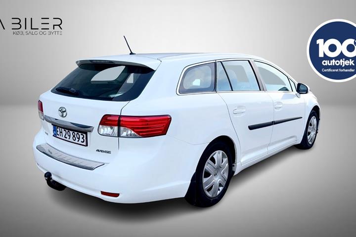 undefined Toyota Avensis fra 2014