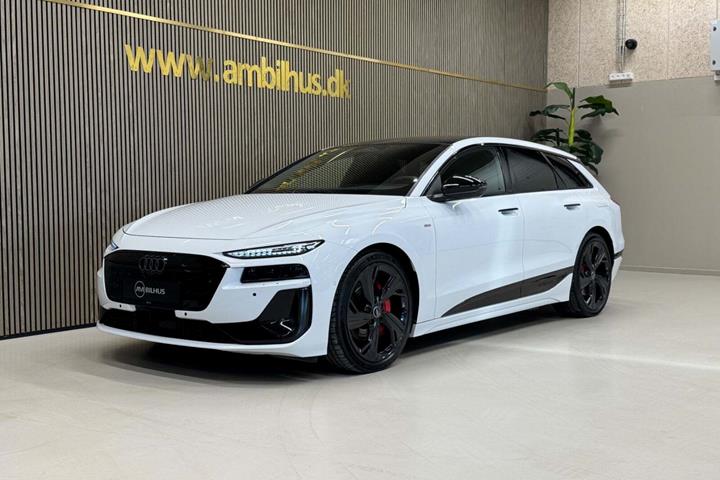 Hvid Audi A6 e-tron fra 2025 set udefra