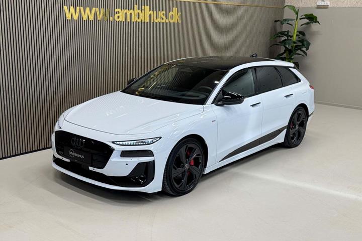 Hvid Audi A6 e-tron fra 2025