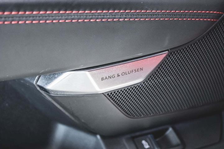 Rød Audi RS e-tron GT fra 2021 set indefra