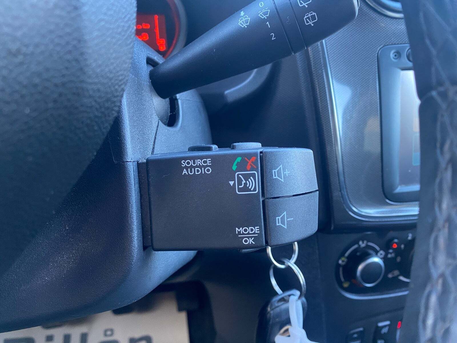 Hvid Dacia Logan fra 2019