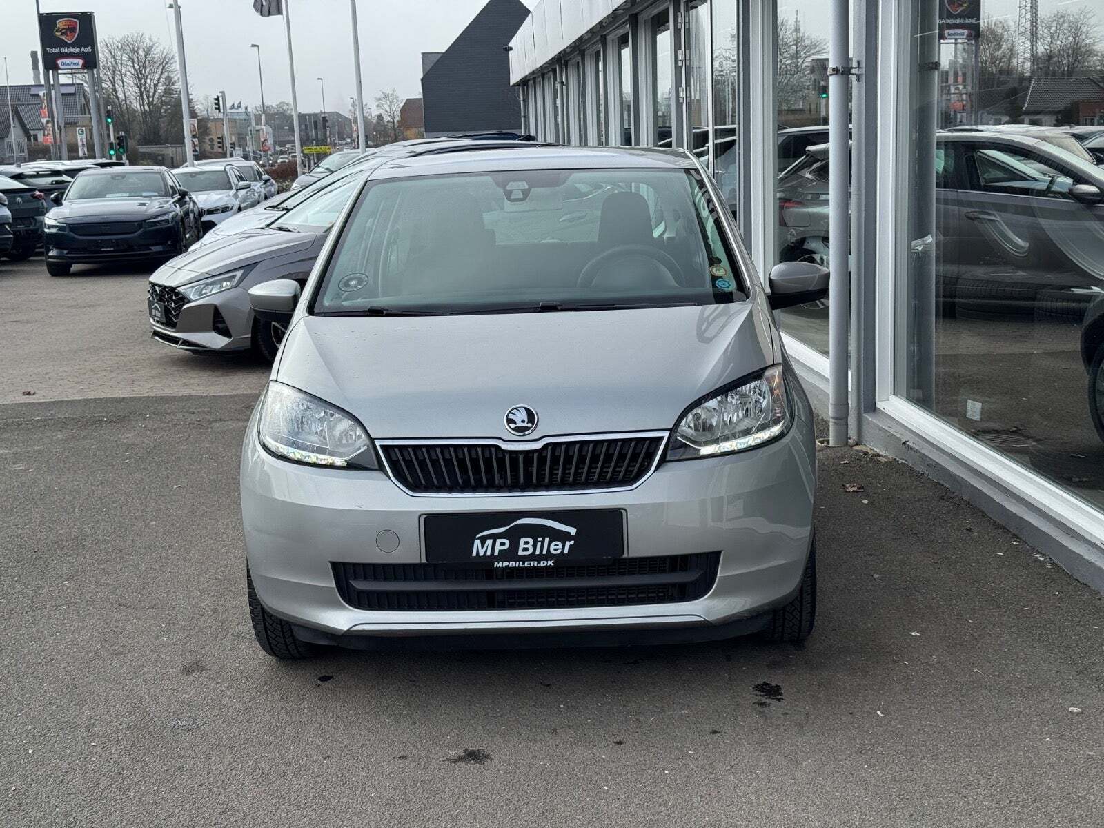 Grå Skoda Citigo fra 2017