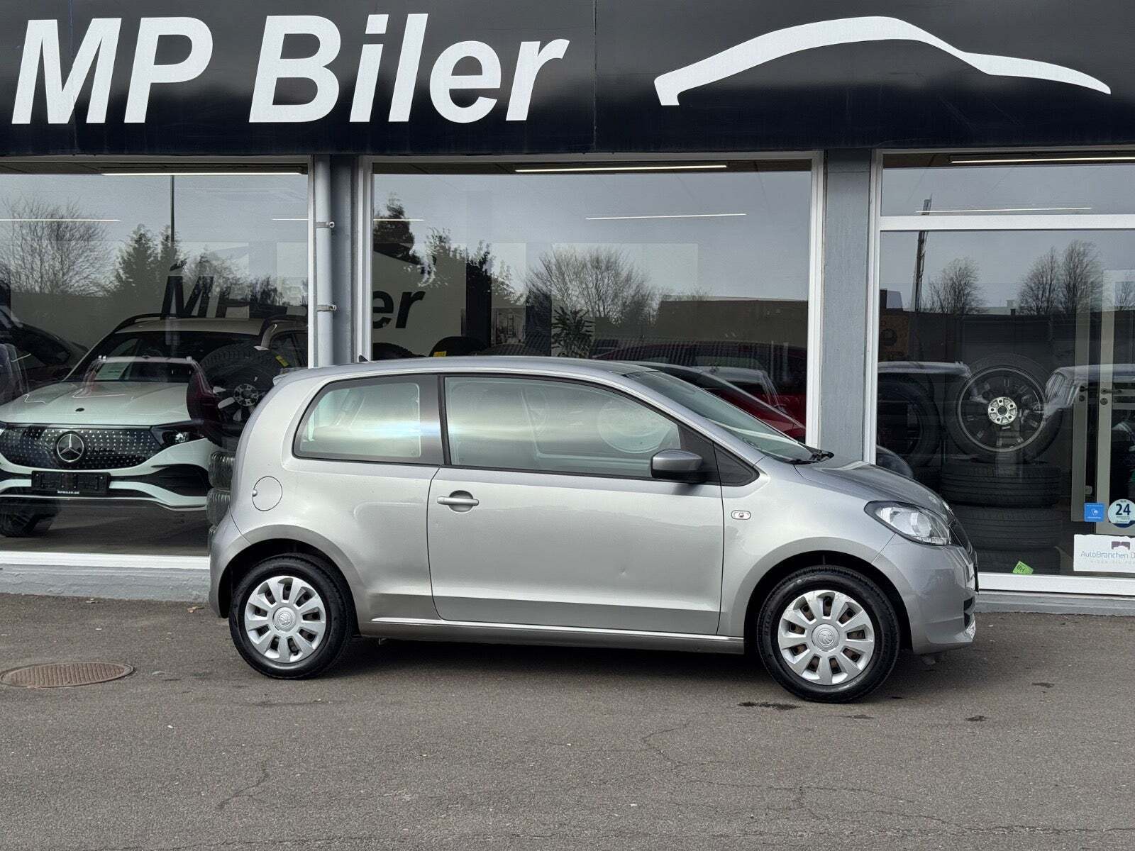 Grå Skoda Citigo fra 2017