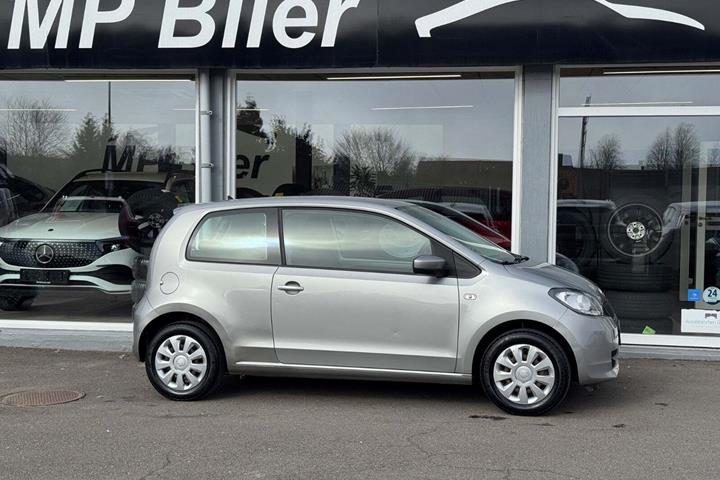 Grå Skoda Citigo fra 2017