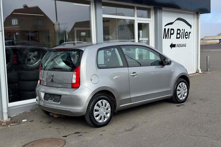 Grå Skoda Citigo fra 2017
