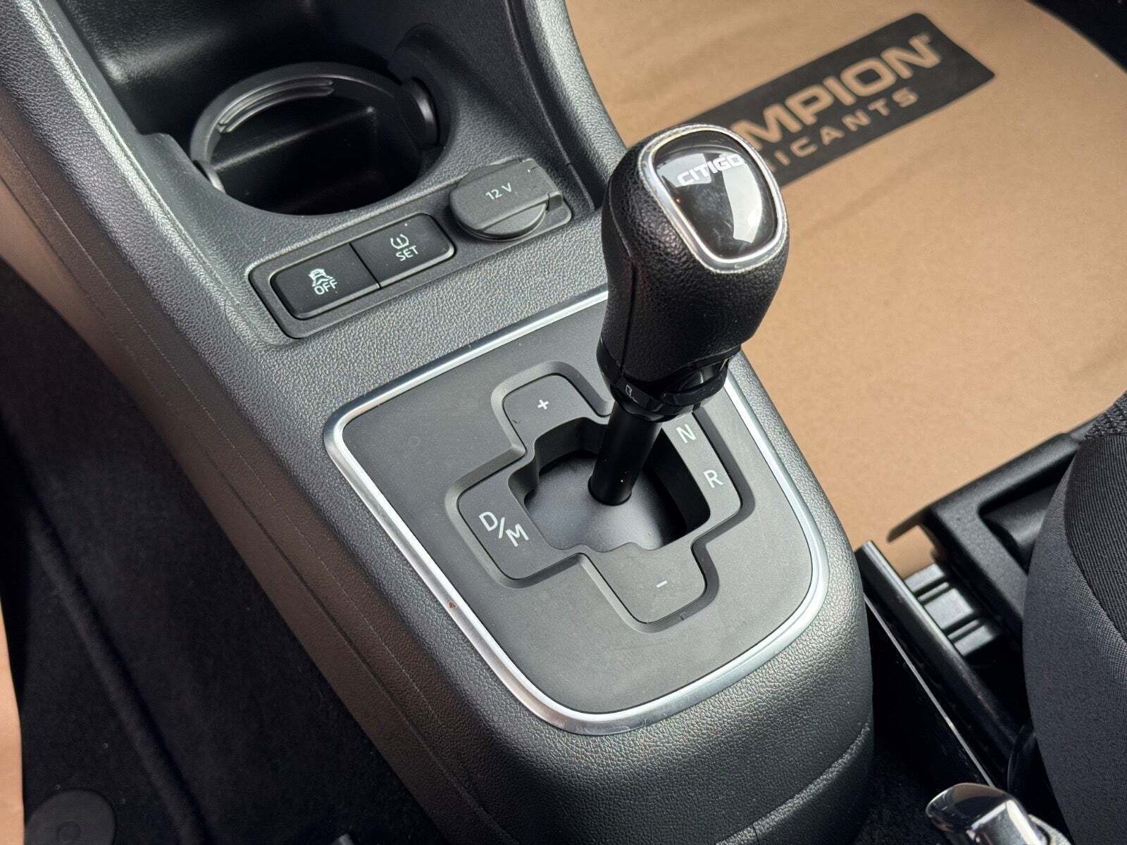 Grå Skoda Citigo fra 2017