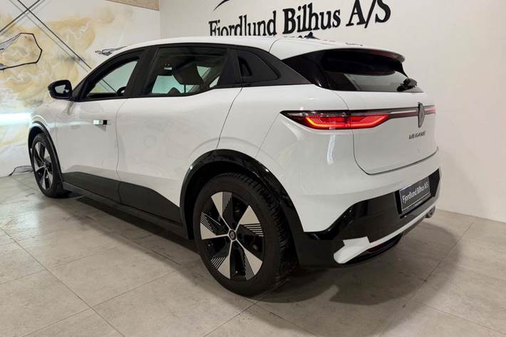 Hvid Renault Megane E-Tech fra 2023