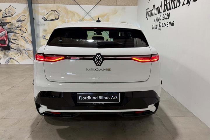 Hvid Renault Megane E-Tech fra 2023