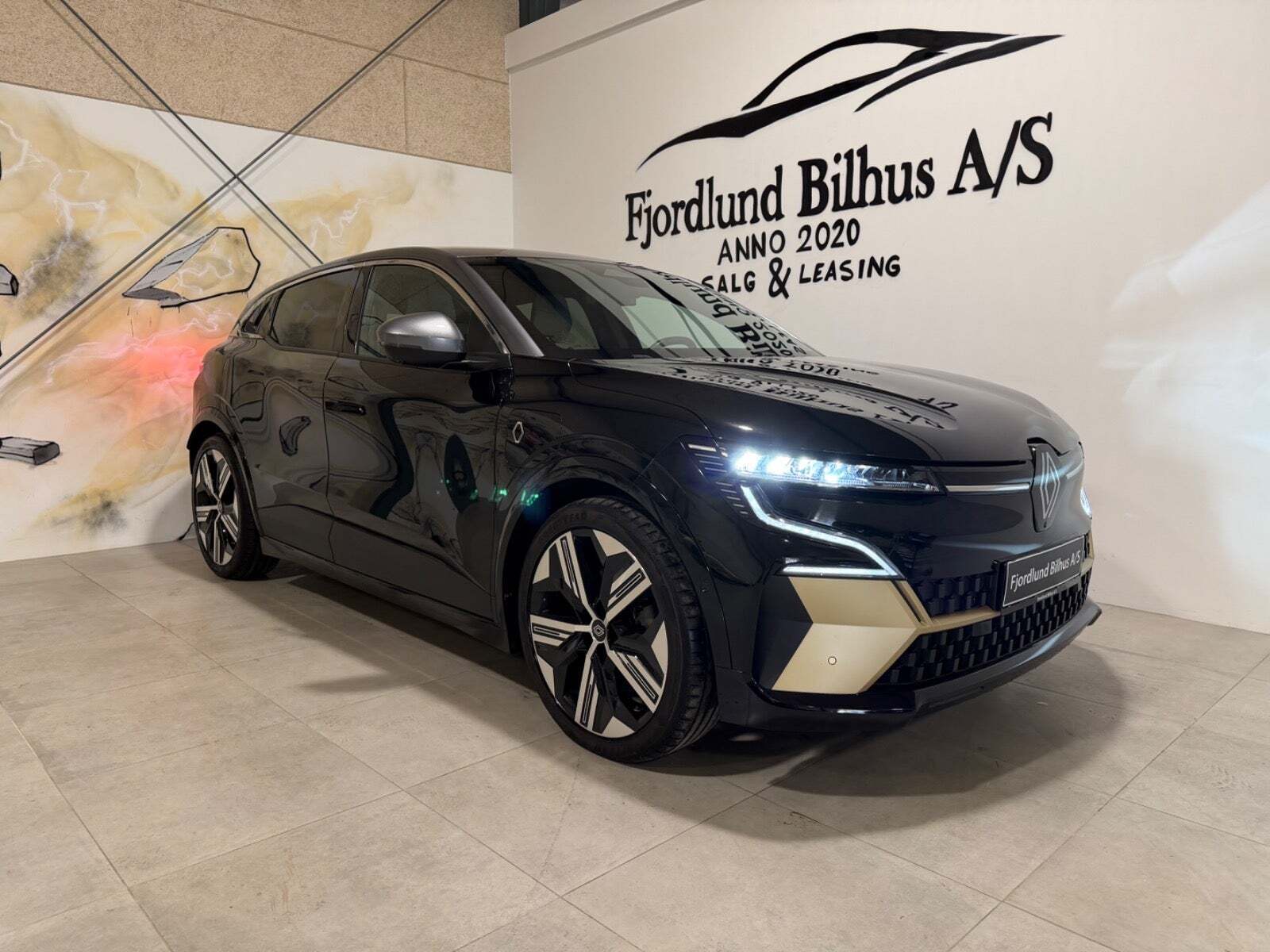 Sort Renault Megane E-Tech fra 2023