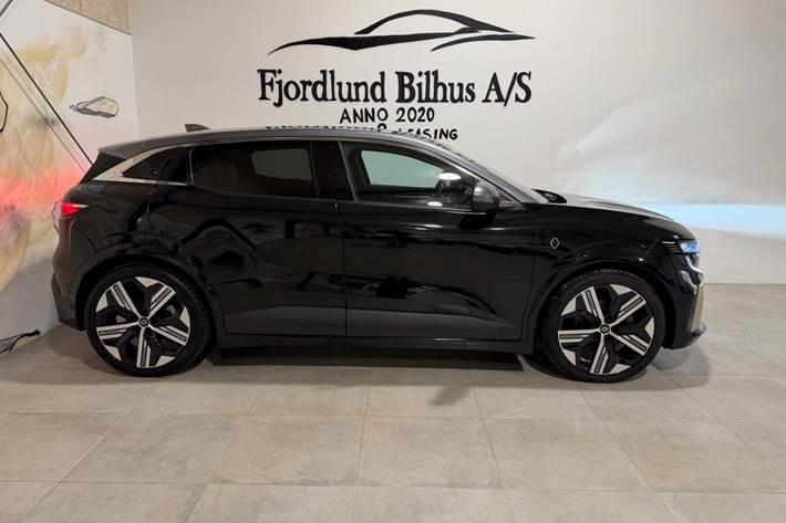 Sort Renault Megane E-Tech fra 2023