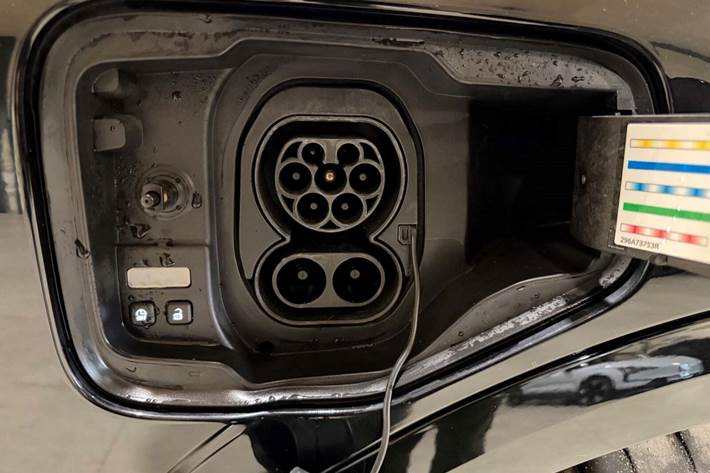 Sort Renault Megane E-Tech fra 2023