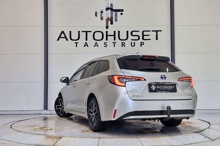 Sølv Toyota Corolla fra 2019