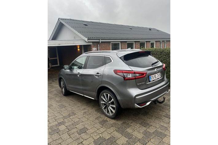 Grå Nissan Qashqai fra 2019