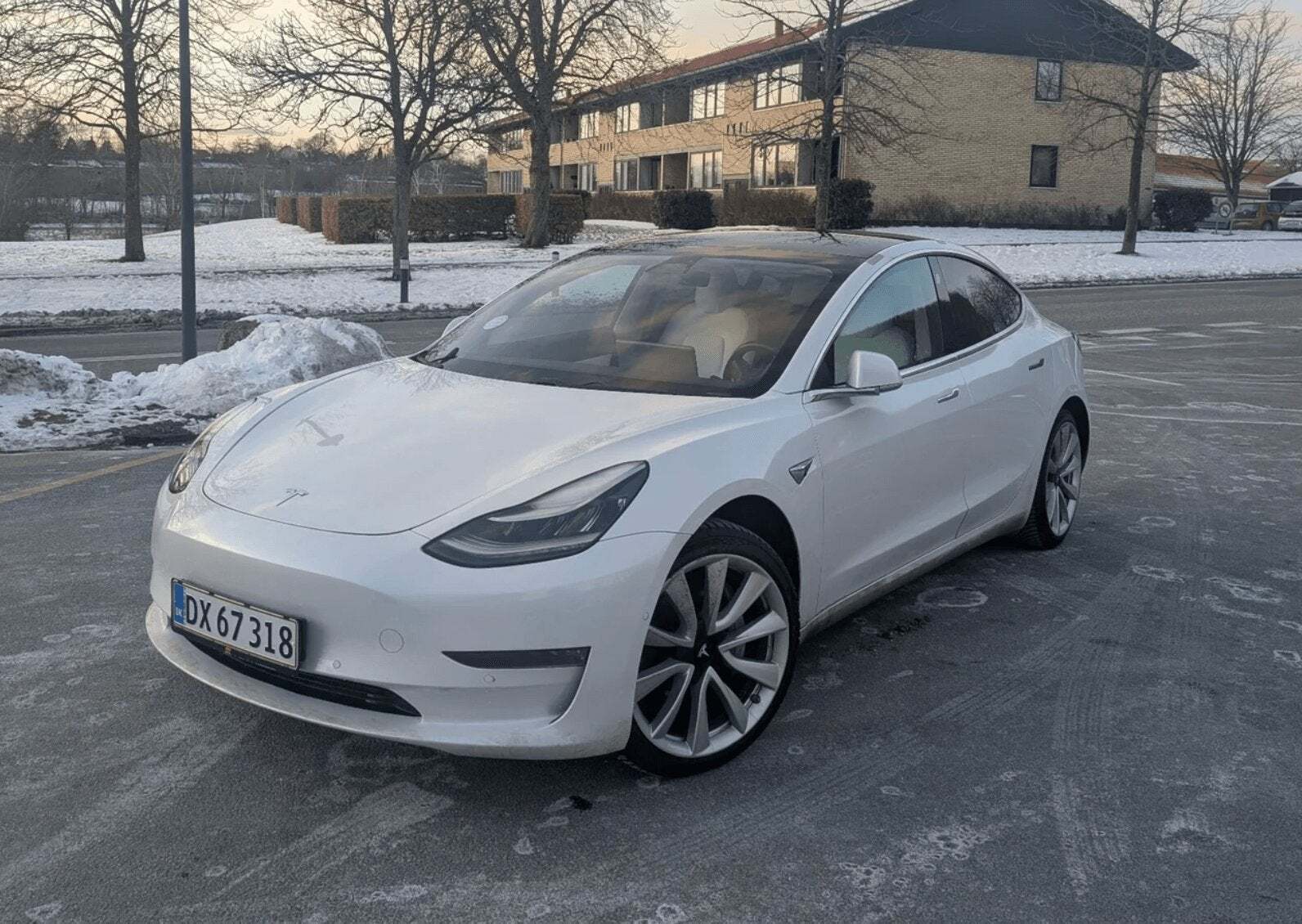 Tesla Model 3 Long Range AWD