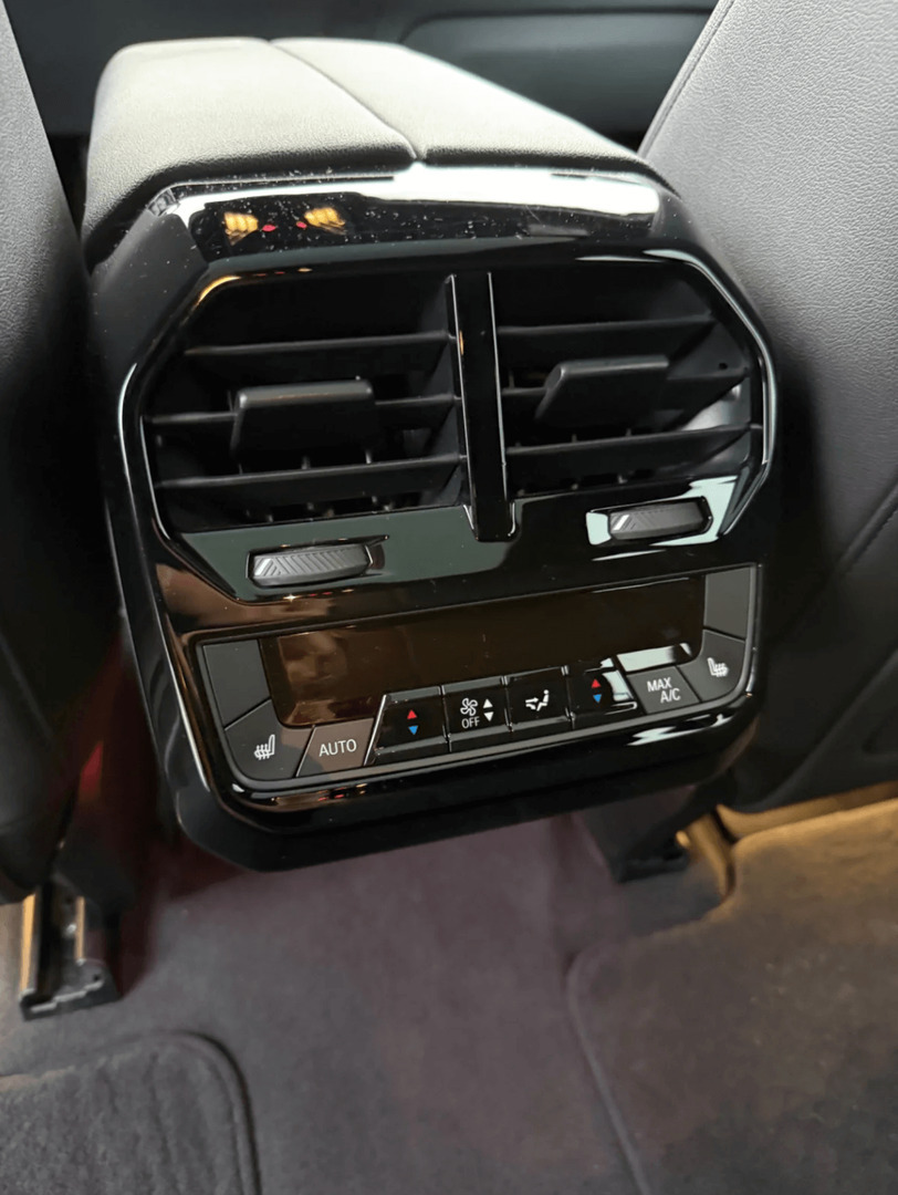 Hvid BMW iX fra 2022