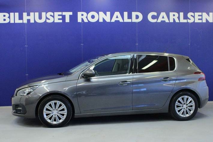 Grå Peugeot 308 fra 2018