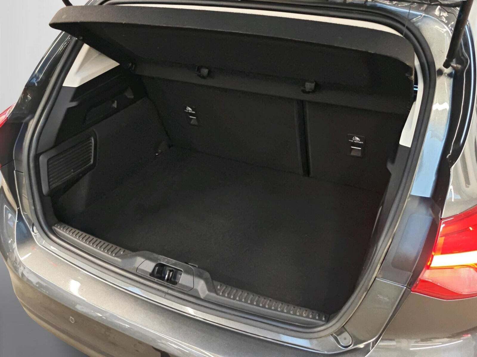 Grå Ford Focus fra 2021