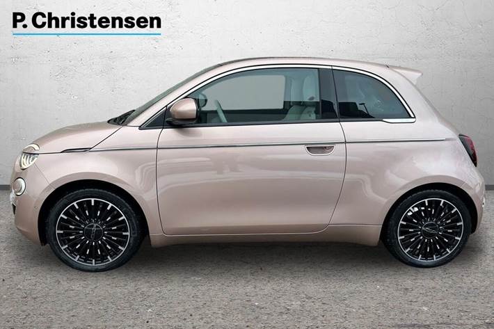 Grå Fiat 500e fra 2023