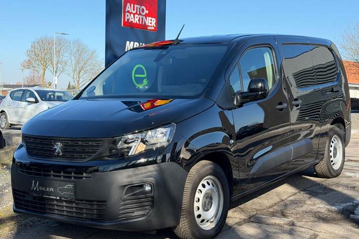 Sort Peugeot e-Partner fra 2023