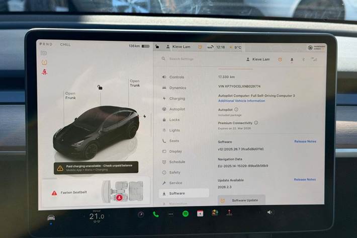Sort Tesla Model Y fra 2022