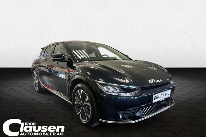 Blå Kia EV6 fra 2022 set udefra