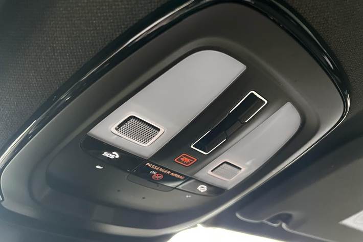 Sort Volvo XC40 fra 2022