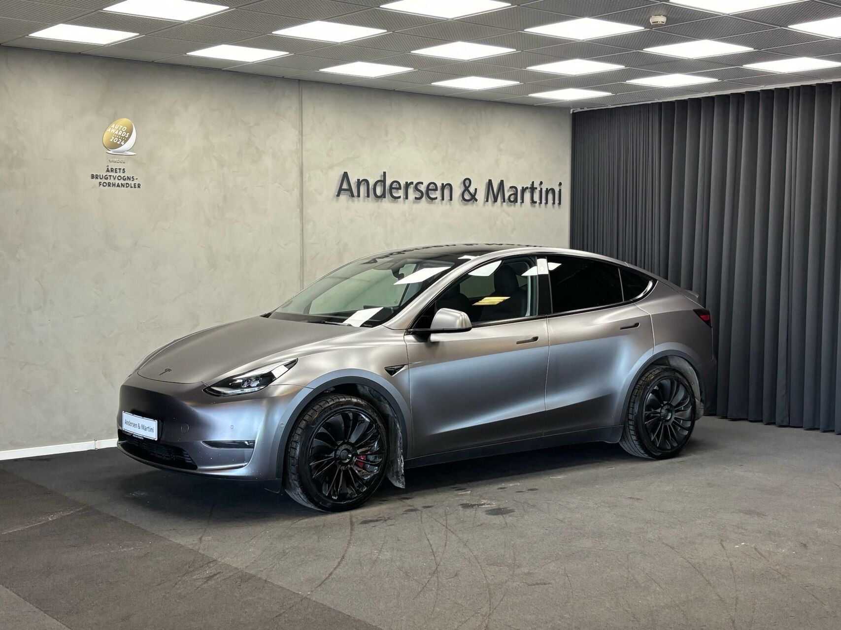 Tesla Model Y EL Long Range AWD 514HK 5d Aut.