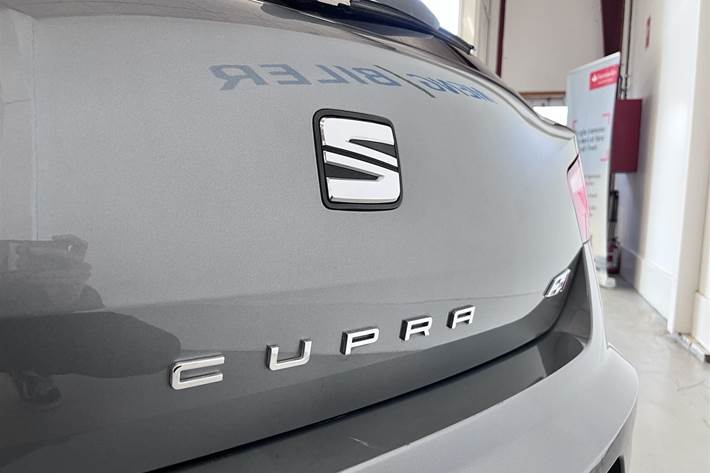 Grå Seat Ibiza fra 2016