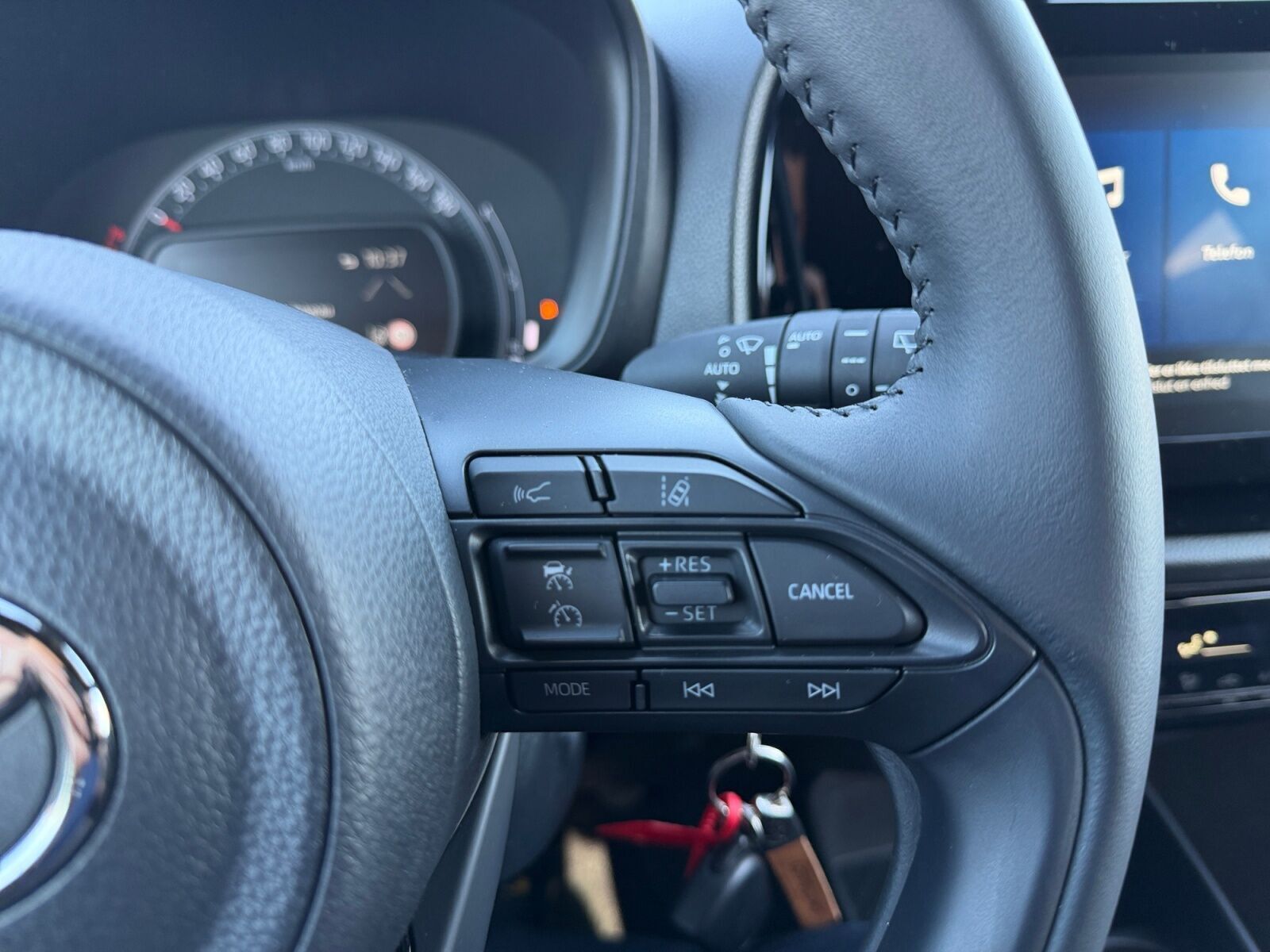 Grå Toyota Aygo X fra 2024