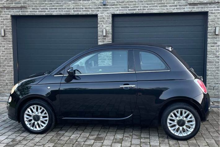 Sort Fiat 500 fra 2014