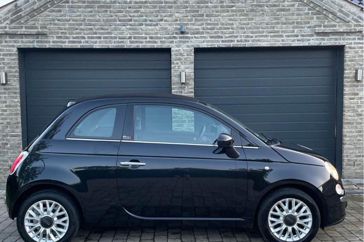 Sort Fiat 500 fra 2014