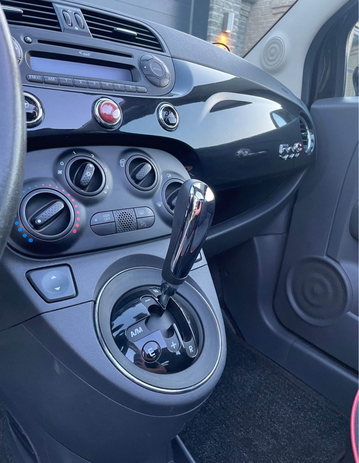 Sort Fiat 500 fra 2014