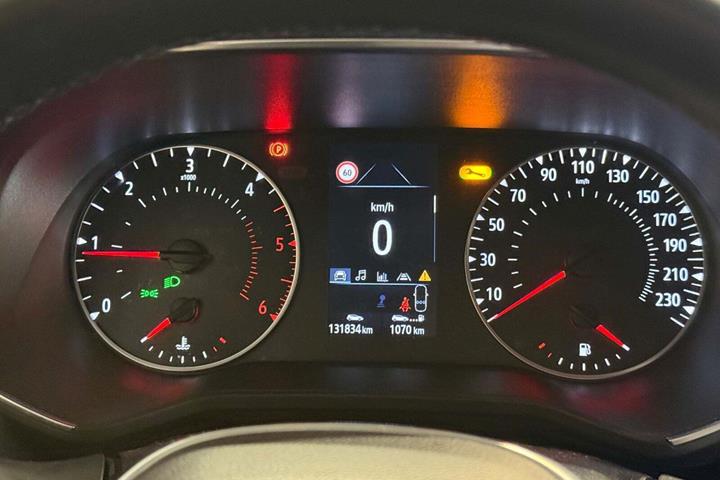 Grå Renault Clio V fra 2020