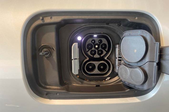 Hvid BMW i4 fra 2024