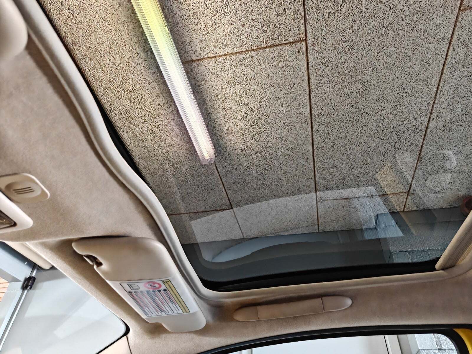 Gul Fiat 500 fra 2008