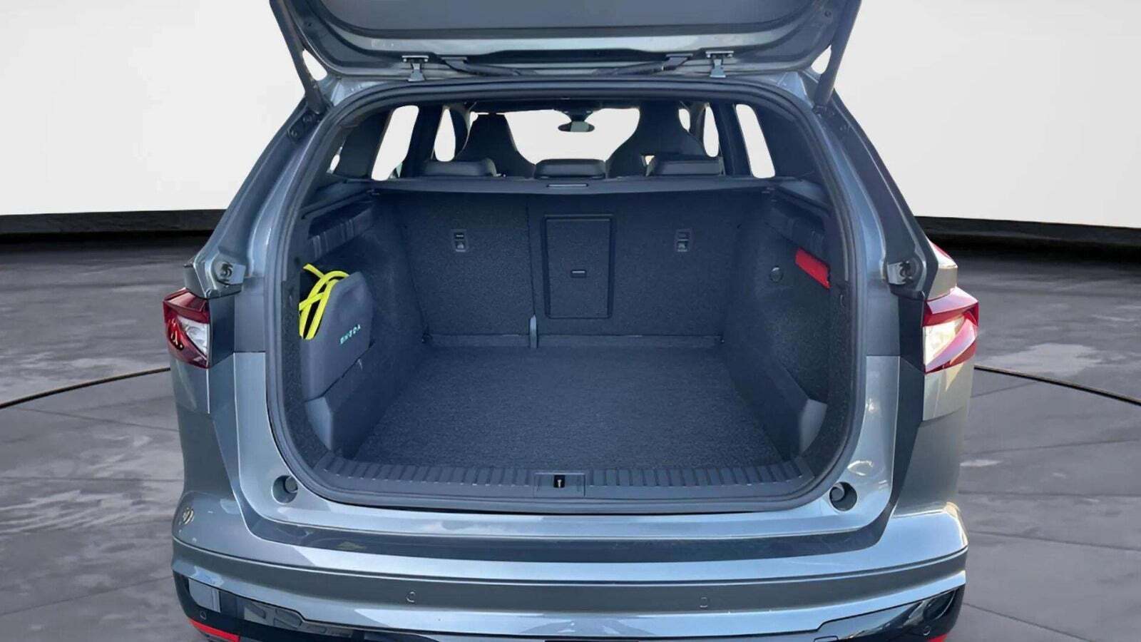 Grå Skoda Enyaq fra 2025