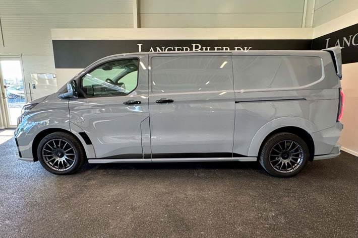 Grå Ford Transit Custom 320L fra 2025