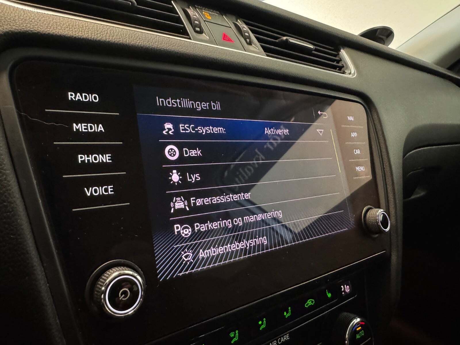 Hvid Skoda Octavia fra 2018